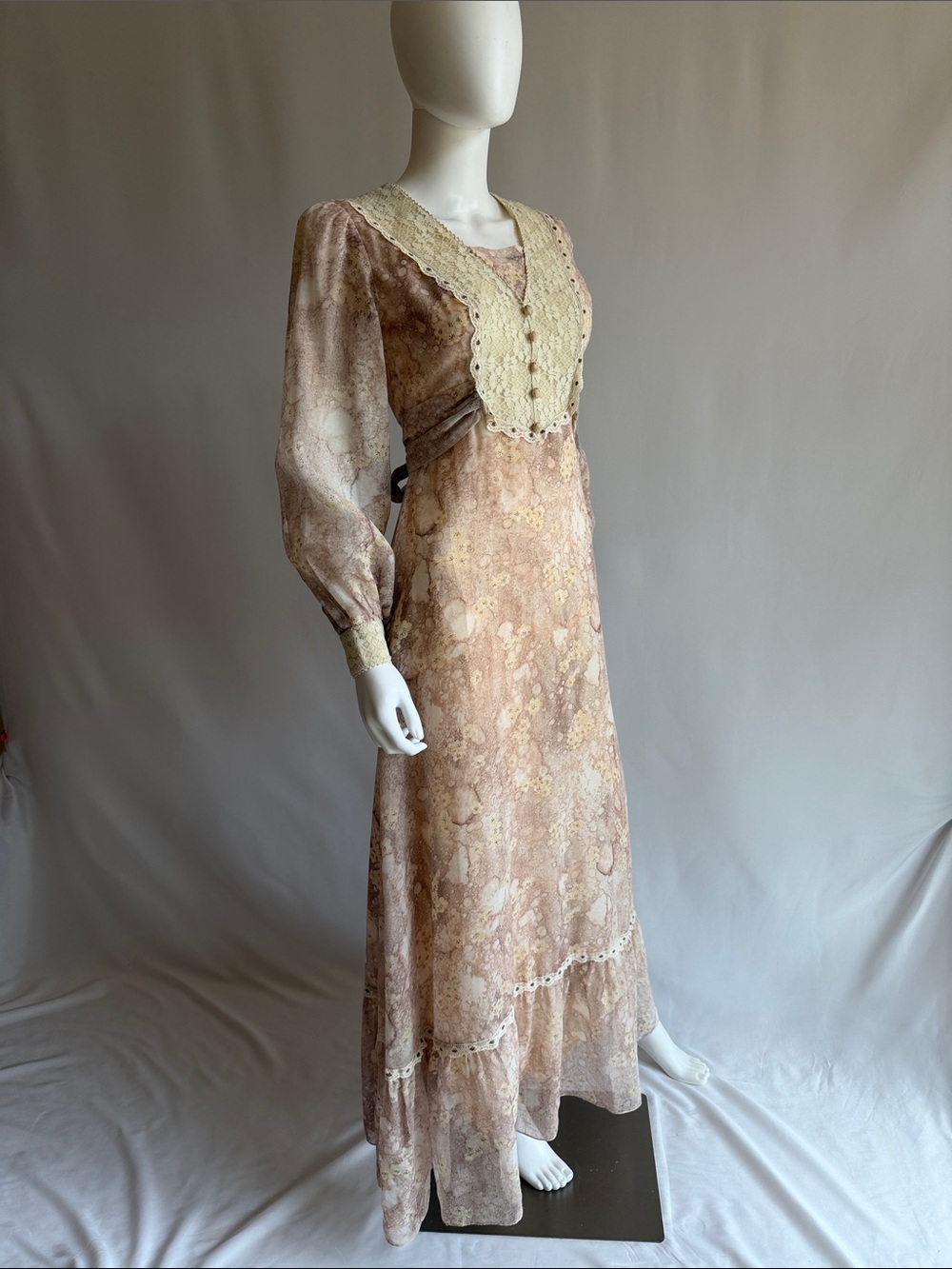 Vintage Handmade Lace Panel Maxi Dress in Blush Cream